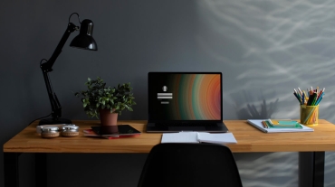minimalist_desksetup